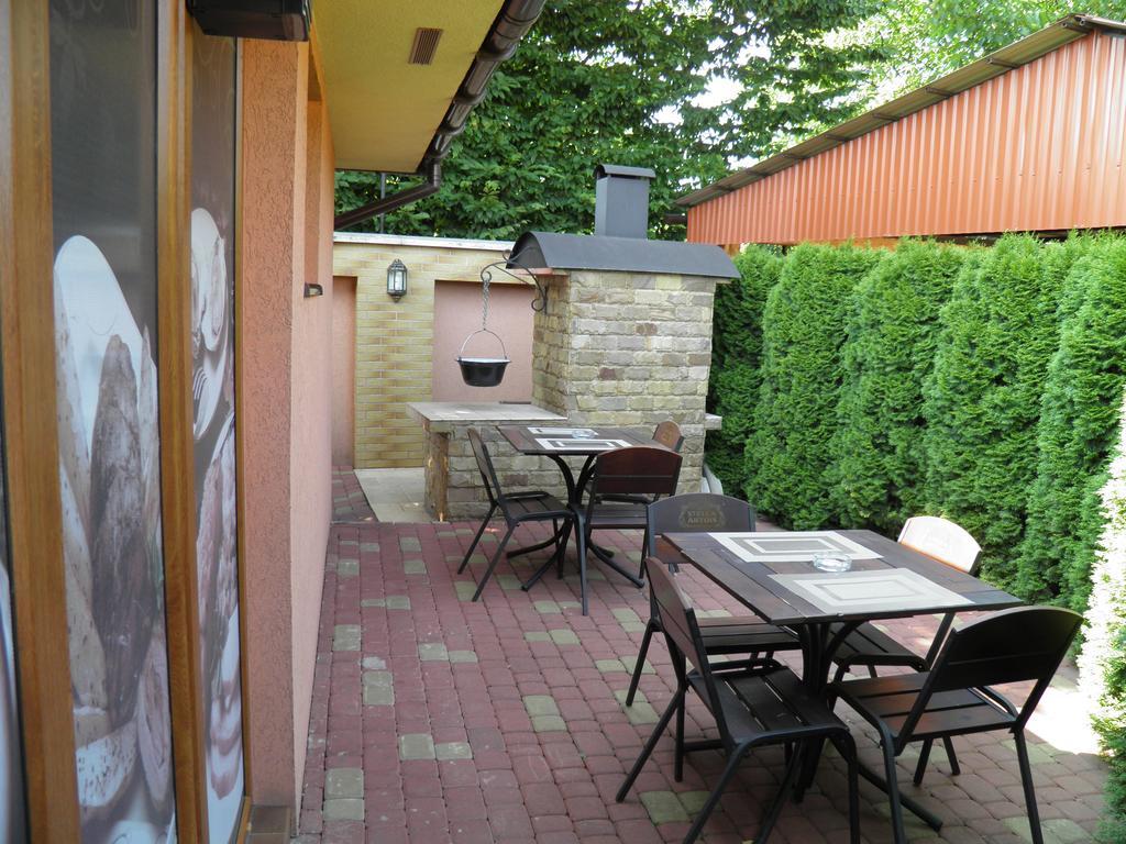 Magnat Mukacheve Exterior foto