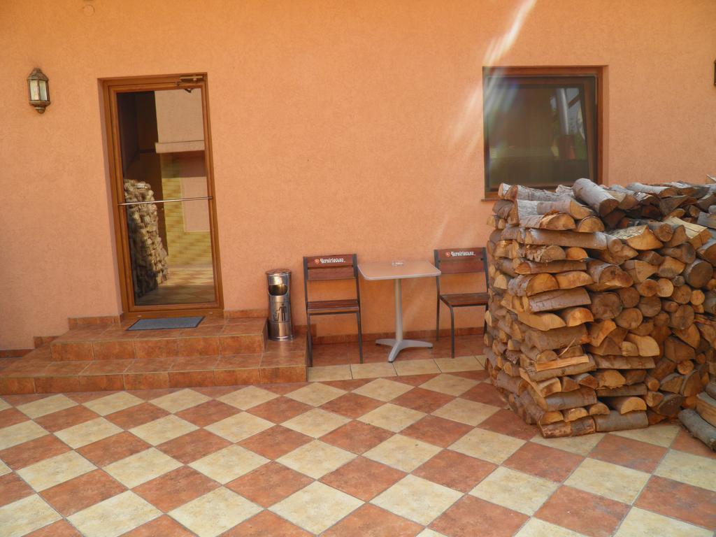Magnat Mukacheve Exterior foto